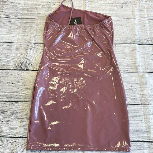 PrettyLittleThing • Vinyl Single Strap Mini • Sz 4 • NWT! - Picture 3 of 8